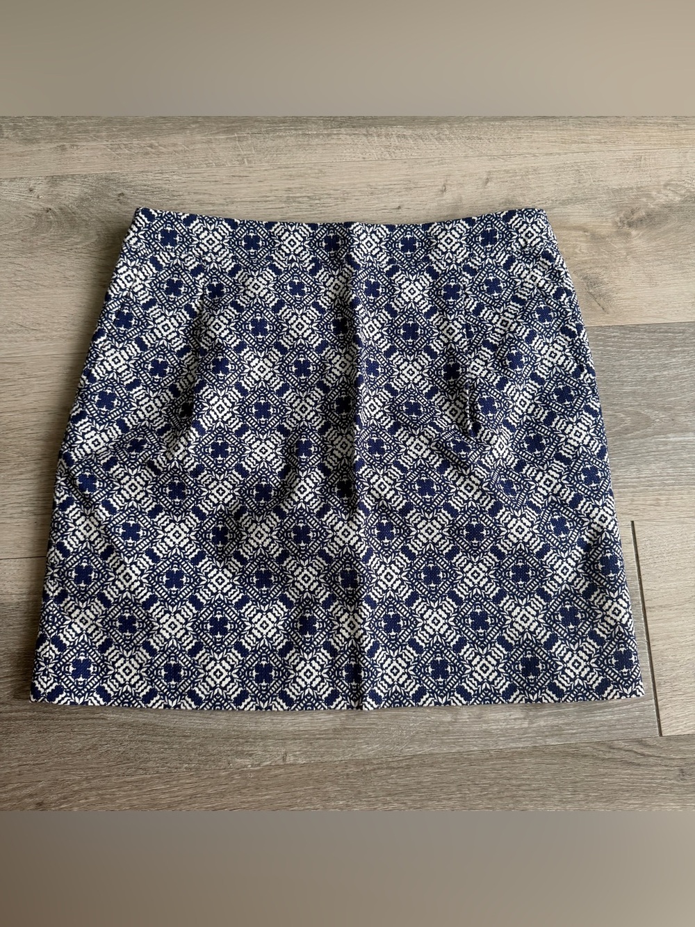 J. Crew White and Blue Navy Geometric Cotton Skirt size 4 chic nautical
